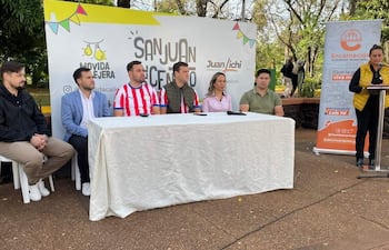 Presentaron en Encarnación, la cuarta edición del San Juan del Centro, en la Plaza de Armas de la ciudad.