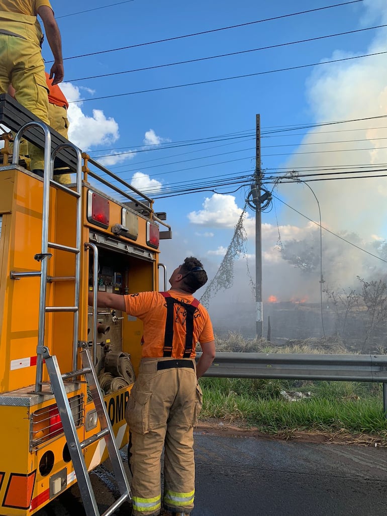 Bomberos de K8 Capiatá.