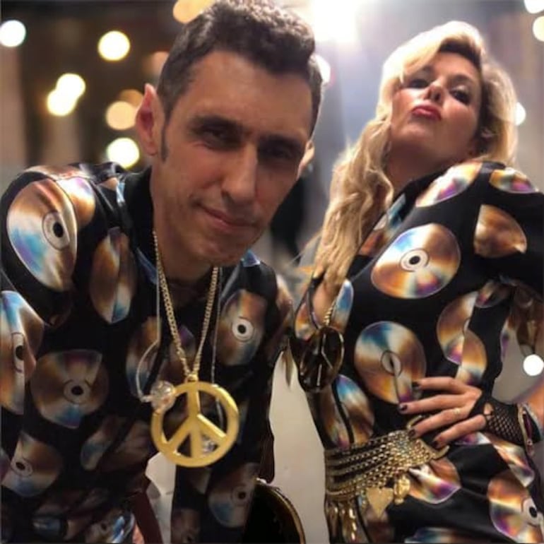 Darío Moscatelli y Cynthia Nilson conforman la popular agrupación argentina The Sacados.