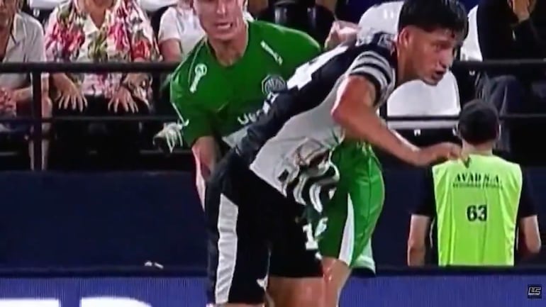 El Análisis Arbitral no incluyó el grosero gesto de Juan Alfaro sobre Alexis Fretes