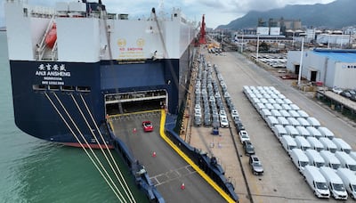 El obstáculo no radica en la falta de demanda, sino en la carencia de transporte, ya que las fábricas chinas producen a un ritmo que las navieras no pueden seguir.