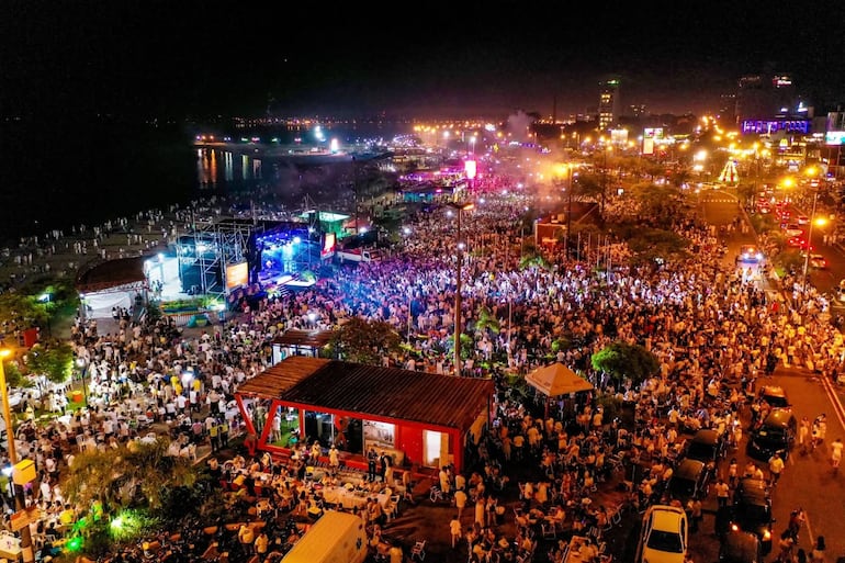 Noche Blanca en Encarnación