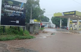 Todo San Lorenzo quedó inundado pese a que la Municipalidad avisó solo de tres puntos críticos.