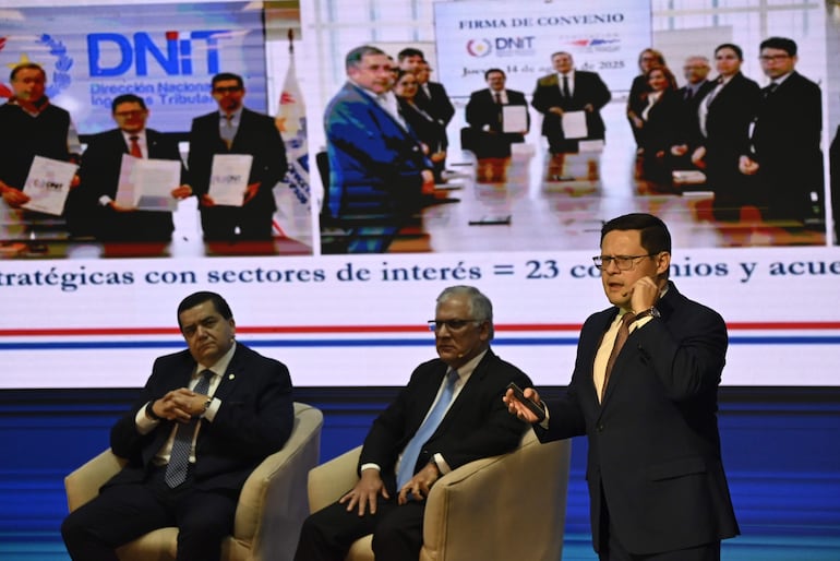 La DNIT expone los ejes de su estrategia fiscal durante la Rendición de Cuentas 2025.