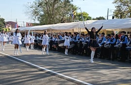 Las chiroleras llenaron de elegancia, ritmo y alegría el desfile de Eusebio Ayala.