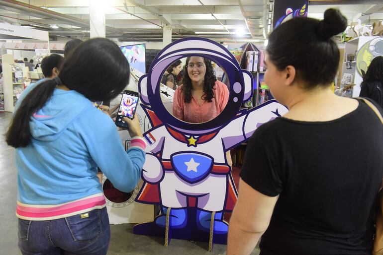 Diversas activaciones se pueden encontrar en los 84 stand de la FIL Asunción.