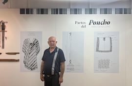 Don Miguel Romero lleva más de 30 años dedicando su vida a narrar y preservar la historia de Piribebuy.