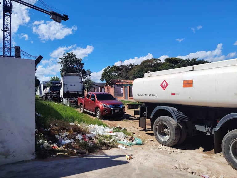 Intervención a empresa privada por manipulación clandestina de materiales nocivos en un camión cisterna.