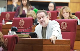 Orlando Penner, senador expatriaqueridista y ahora cartista.