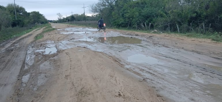 Pésimo estado del camino Gral Díaz -Paso de Patria.