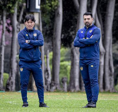 Francisco Esteche (izq.) y Julio César Cáceres, asistente y entrenador del Sportivo Luqueño, respectivamente.
