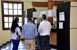 Las personas físicas cuyos ingresos brutos gravados sean superior a G. 80 millones deberán inscribirse en la DNIT para pagar el IRP.