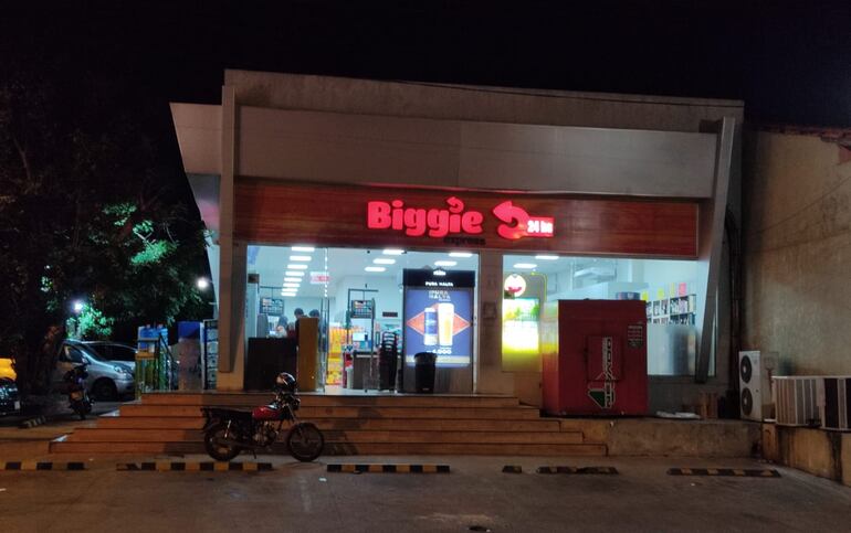 Tienda de Biggie ubicada sobre República Argentina y Goiburú.