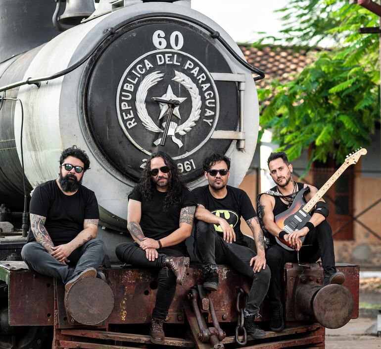 El grupo Salamandra se prepara para recordar al álbum Alma en Peña, que marcó un hito para ellos y para el rock hecho en Paraguay.