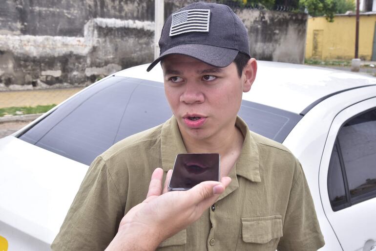 Samuel Clevert, uno de los voceros de la organización de voluntarios.