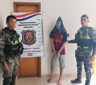 Policía aprehendió a un hombre tras cometer un robo agravado en el barrio Santísima Trinidad.