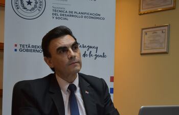 Carlos Pereira, ministro de la STP.