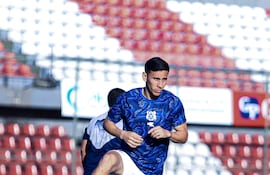 Óscar Rigoberto Romero continuará en el Sportivo 2 de Mayo, al que llegó a principios de la temporada 2025.