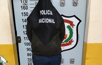El hombre fue detenido por la Policía Nacional.