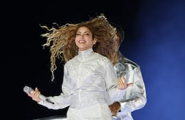 Fotografía de archivo del 7 de septiembre de 2025 que muestra a la cantante colombiana Shakira en un concierto de su gira 'Las Mujeres Ya No Lloran World Tour', en Guadalajara.