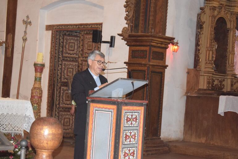 El Vicario General de la Diócesis, Cirilo Martínez.