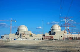 Un incendio se produjo tras un ataque con dron a una central nuclear en el emirato de Abu Dabi el 17 de mayo de 2026, según informaron las autoridades, que no reportaron heridos ni impacto en los niveles de radiación.