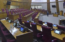 El pasado jueves 10 , Diputados adelantó su sesión ordinaria para no venir en semana santa. Igual dejaron sin quorum tras apenas una hora de sesión.