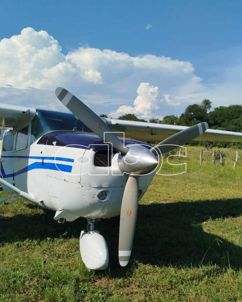 La aeronave bajó en una estancia de Brasil, tras ser interceptada por un avión paraguayo.