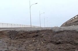 En estas condiciones se encuentra parte del puente Remanso.