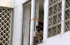 Newborns die after fire breaks out in Pakistani hospital