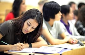 Ministerio de Defensa ofrece cursos de inglés, francés, chino mandarín y guaraní.