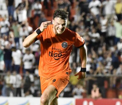 Facundo Bruera, autor de dos goles de Olimpia ante General Caballero.
