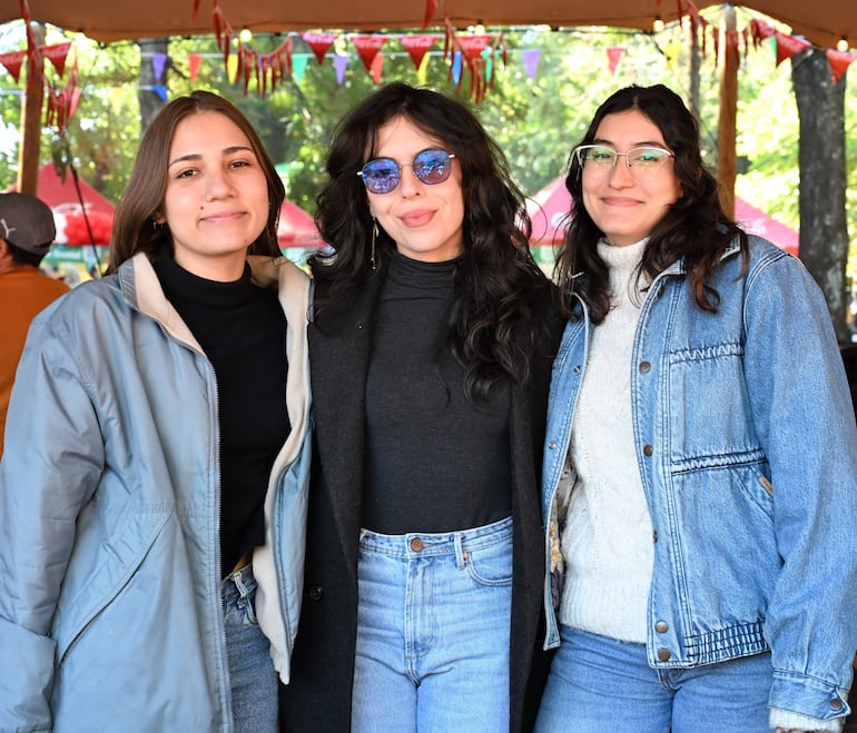 Magdalena Ramírez Sara Caballero y Irma cabrera