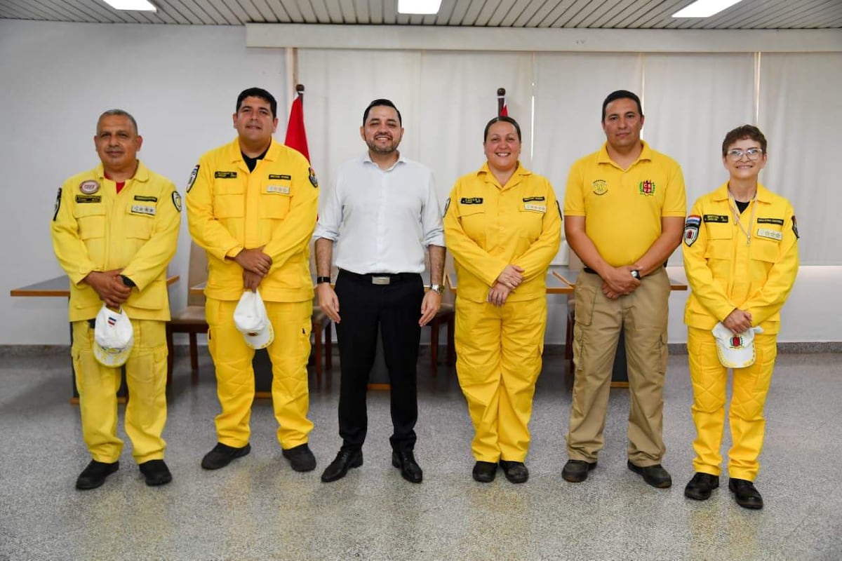 Bello agradece a bomberos por su trabajo pese a la falta de aportes del municipio Bello agradece a bomberos por su trabajo pese a la falta de aportes del municipio