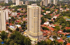 La estrategia de Fortaleza para mantener su confiabilidad se centra en fortalecer la confianza a través de la transparencia, la diversificación y la innovación.