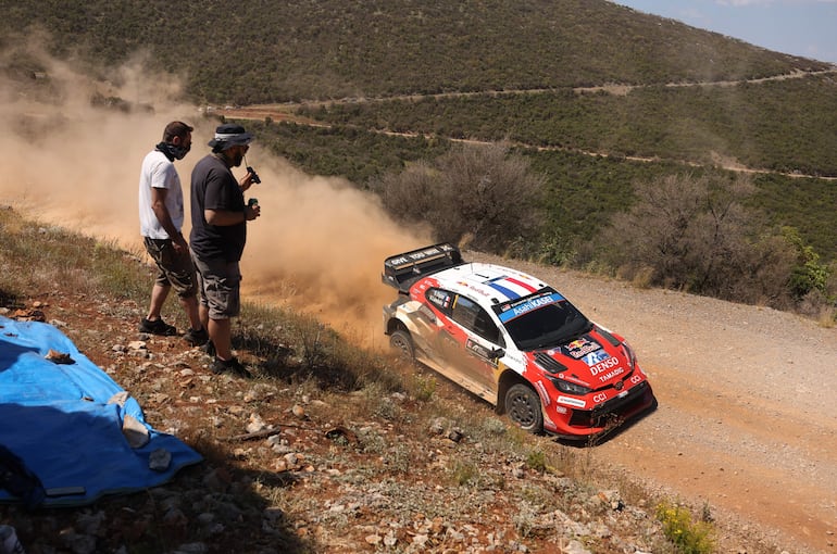 Sébastien Ogier (Toyota GR Yaris Rally1) durante la primera etapa.