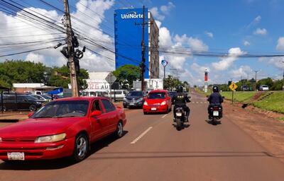 Agentes de la Policía Municipal de Tránsito se encargan de la implementación de la nueva ordenanza.