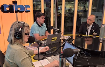 Doctor Héctor Castro, director del Hospital Pediátrico Niños de Acosta Ñu.