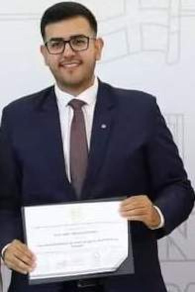 El intendente proclamado de Sapucai, Juan Ariel Monges (ANR), fue el único que logró la reelección en el cargo en el departamento de Paraguarí.