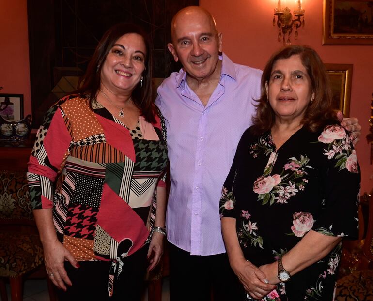 Cristina González, Antelio Villalba y Cristina Boselli.