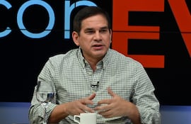 Juan Carlos Baruja en el programa Mesa con Enrique Vargas Peña.