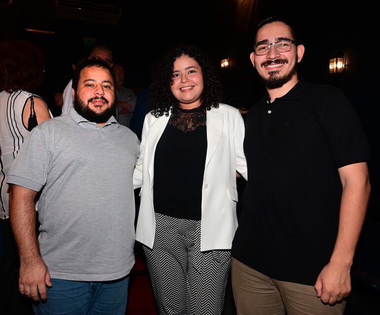 Oscar Santos, Sofia Larrosa y Elian Calderini.