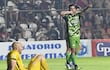 Néstor Giménez, futbolista de Libertad, festeja un gol en el partido frente a San Lorenzo por la fecha 8 del torneo Apertura 2026 de la Primera División de Paraguay en el Gunther Vogel, en San Lorenzo, Paraguay.