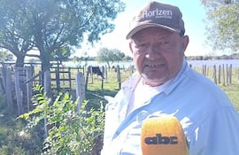 Isacio Vidal,productor ganadero de la zona de Potrerito,distrito deGral.Díaz.