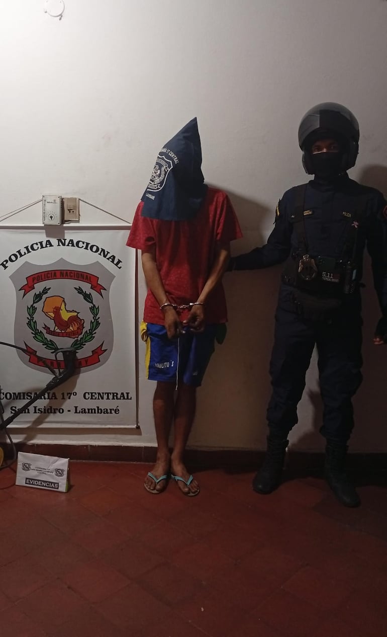 El detenido cuenta con antecedentes penales.