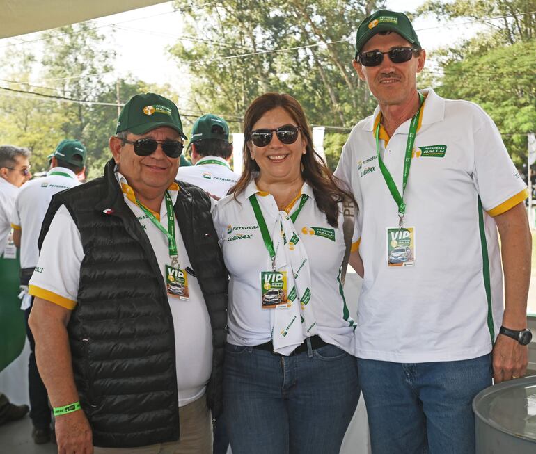 Lucas Gómez, Martha Fernández y Berthold Penner.
