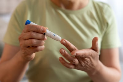 La diabetes es una enfermedad caracterizada por la elevación crónica de los valores de glucosa en sangre.