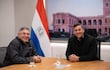 El ministro de Educación, Luis Ramírez y el presidente Santiago Peña, reunidos esta mañana en la Presidencia de la República.