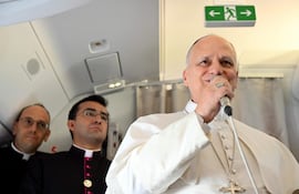 El papa León XIV inició hoy una gira por varios países de África .