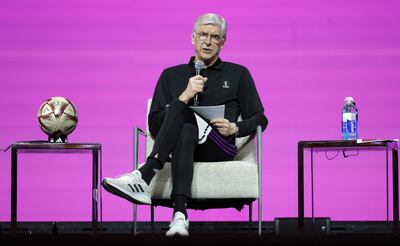 Arsene Wenger, es técnico del Arsenal de Inglaterra